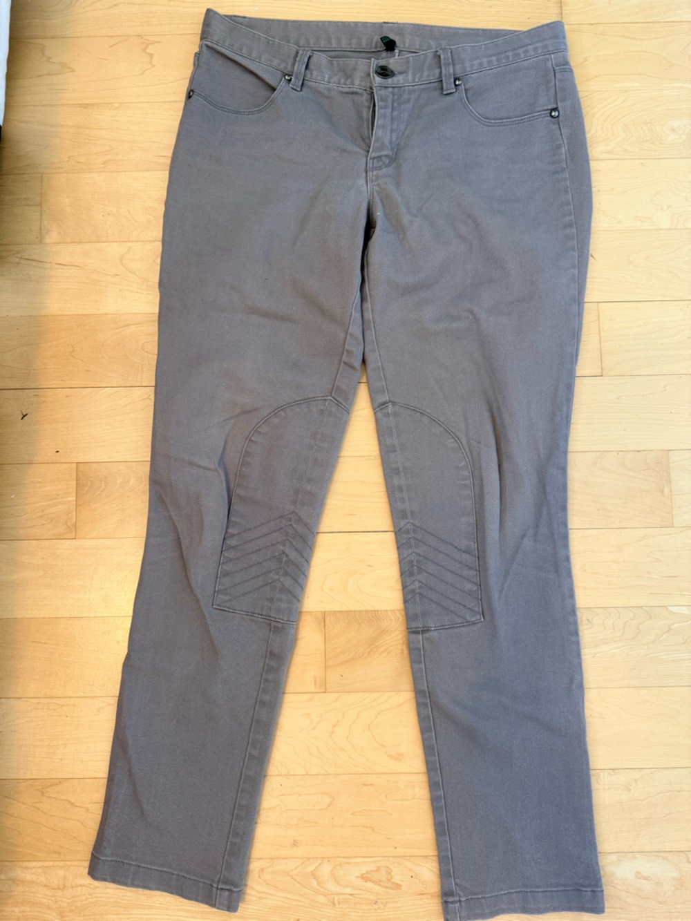 United Colors Of Benetton Gray Button-Front Pants Detail